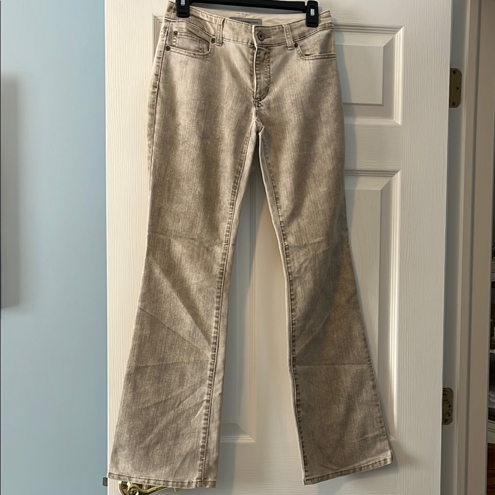 Chico’s Beige boot cut/ flare Jeans Size 000 US 0
